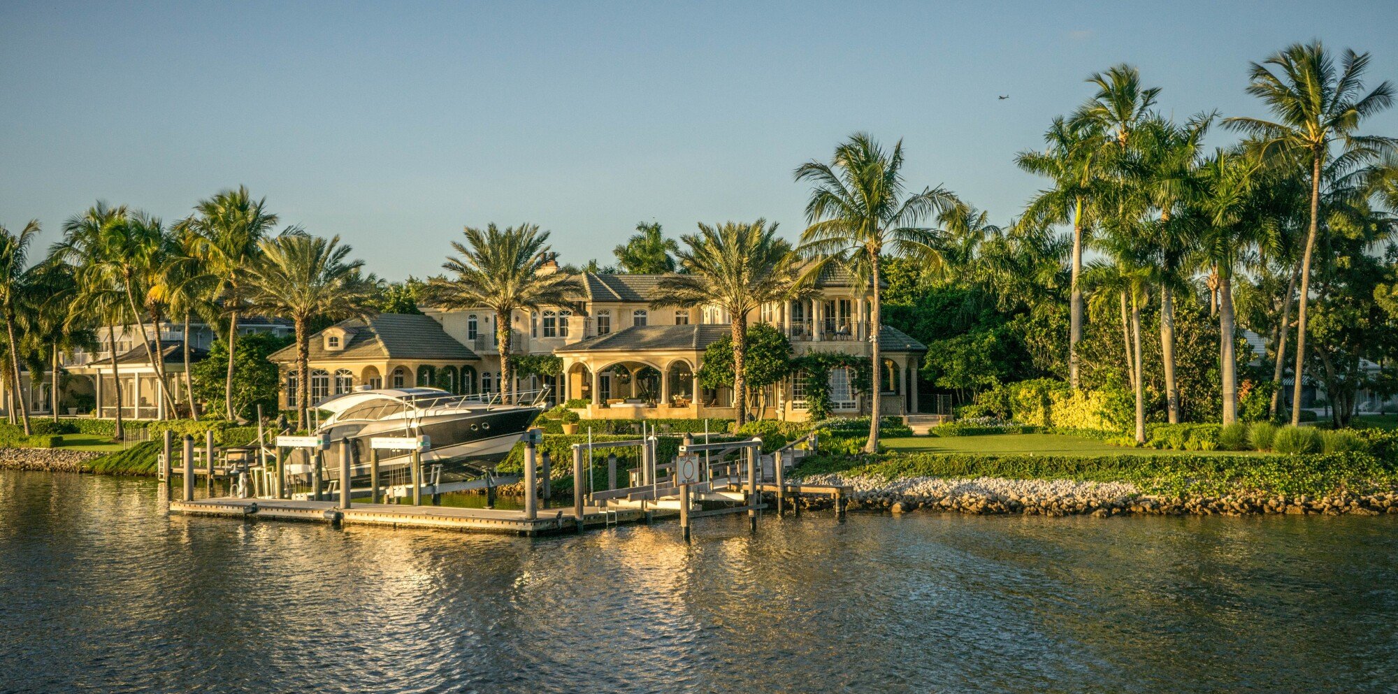 How Can You Select the Best HOA Management Companies in Naples, FL?